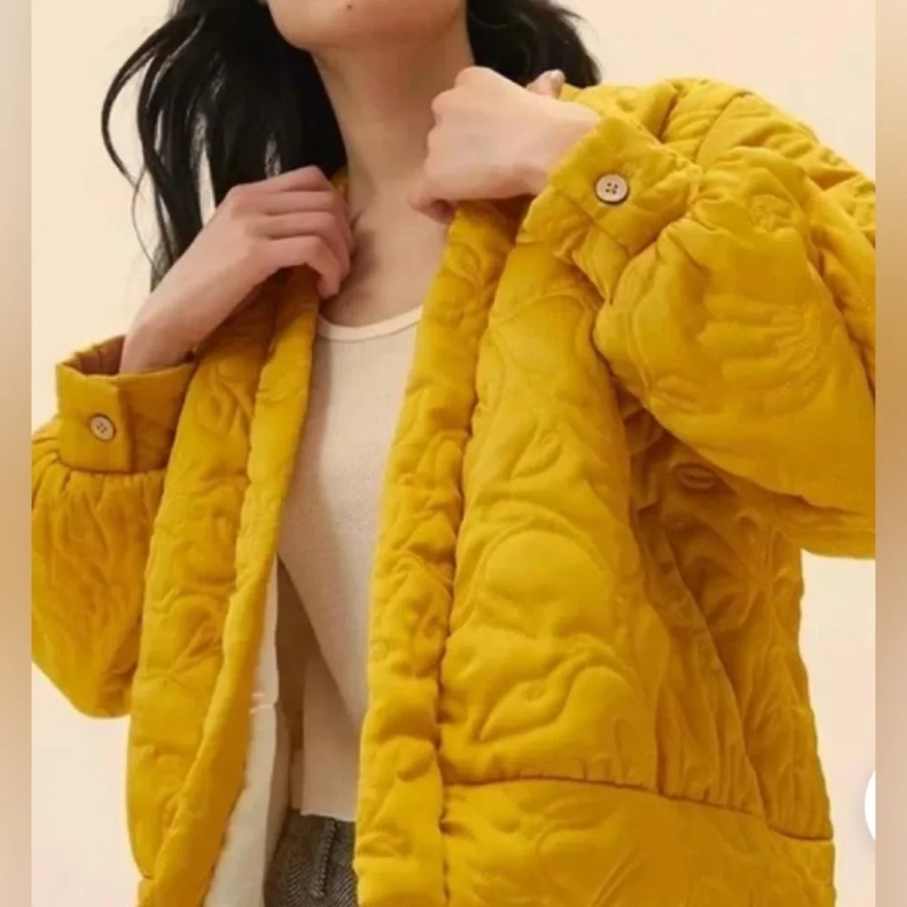 Kimchi Blue Anthropologie Women’s Gold Yellow Satin Quilted Cropped Jacket XS/S